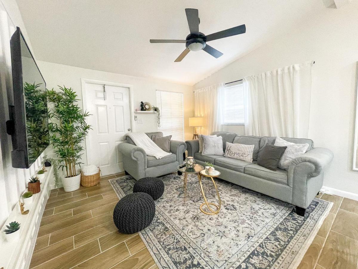 Cozy Home In Tampa Near Ybor & Busch Gardens エクステリア 写真